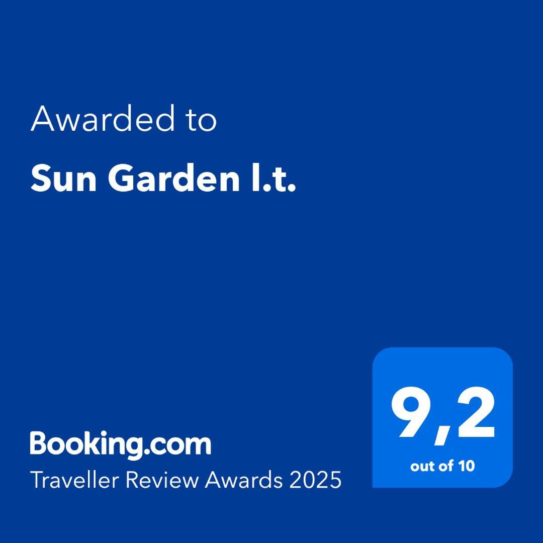 Apartment Sun Garden L.t.